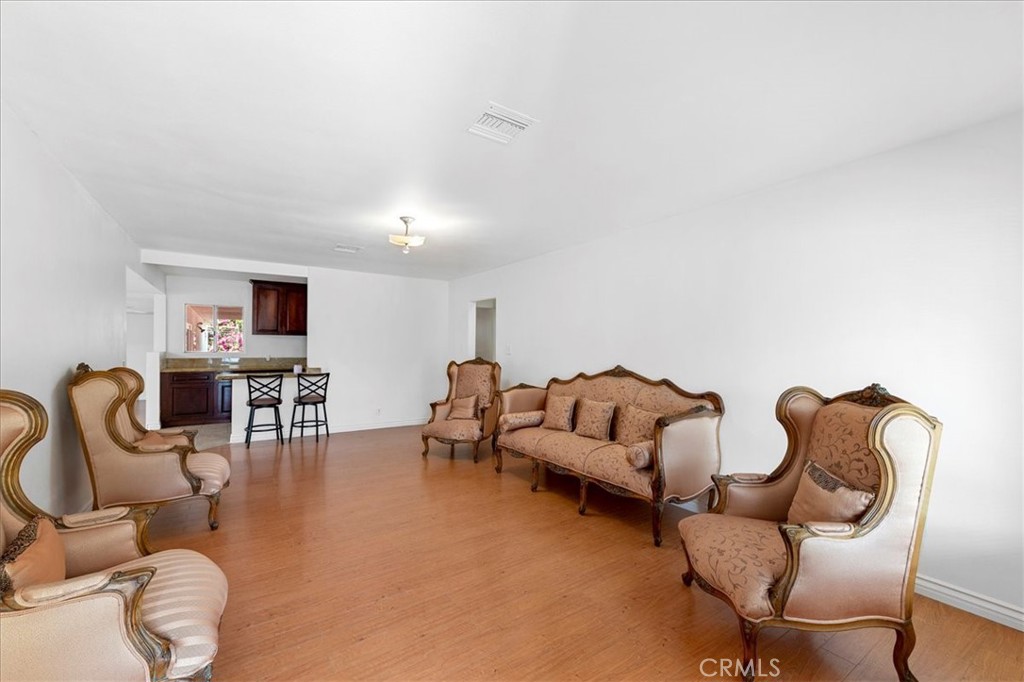 1128 S Parton