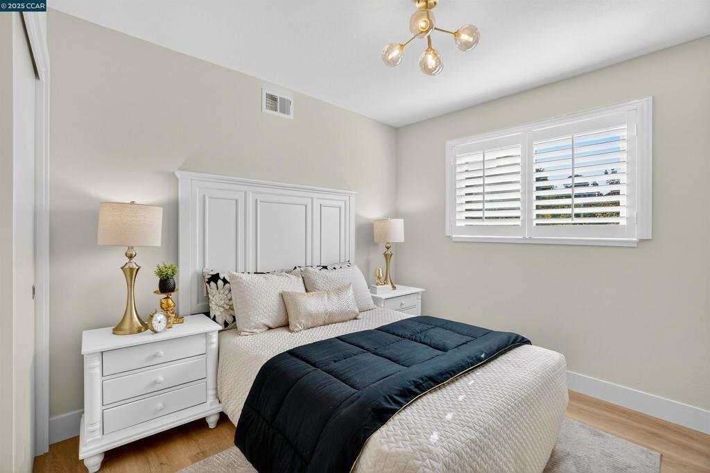 CARRIAGE SQUARE - Residential
