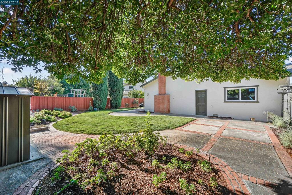CARRIAGE SQUARE - Residential