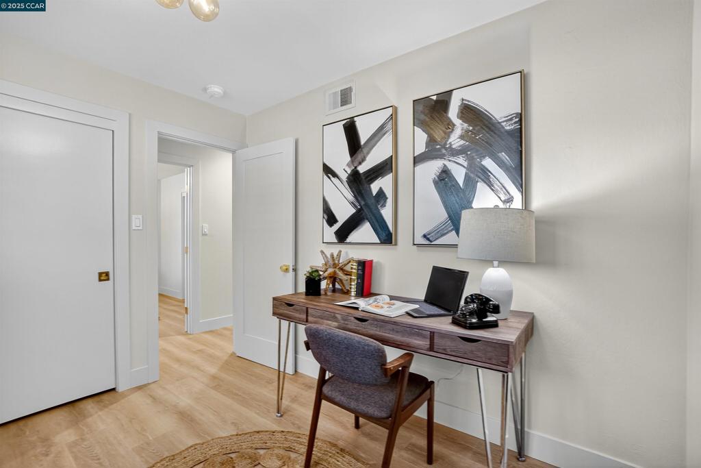 CARRIAGE SQUARE - Residential