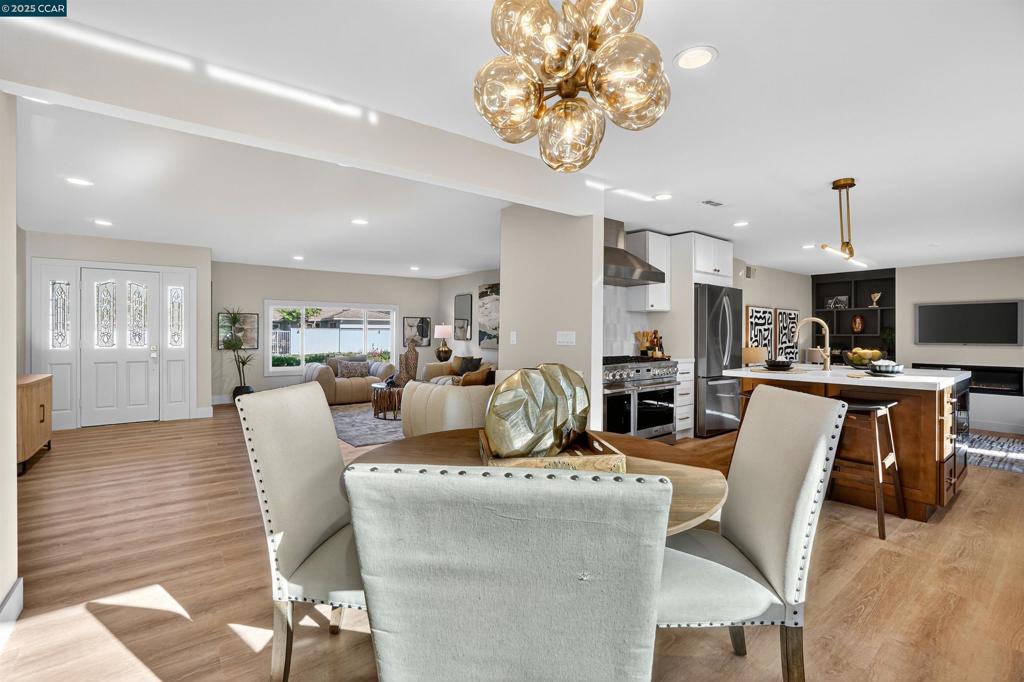 CARRIAGE SQUARE - Residential