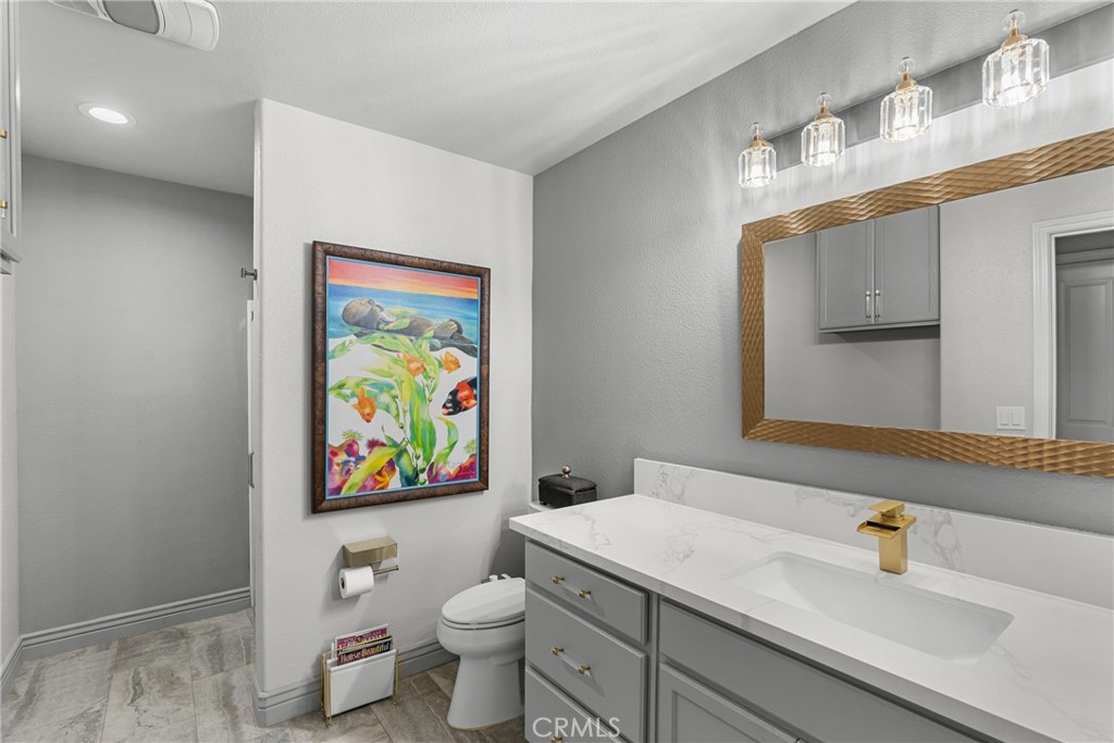 Senior Condo - Residential