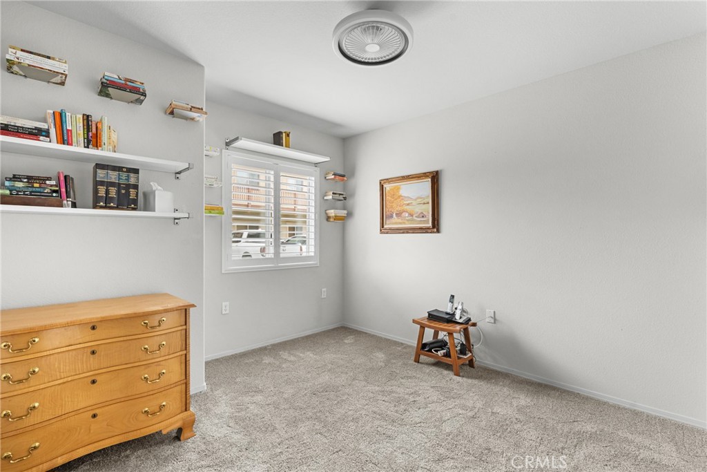 Senior Condo - Residential