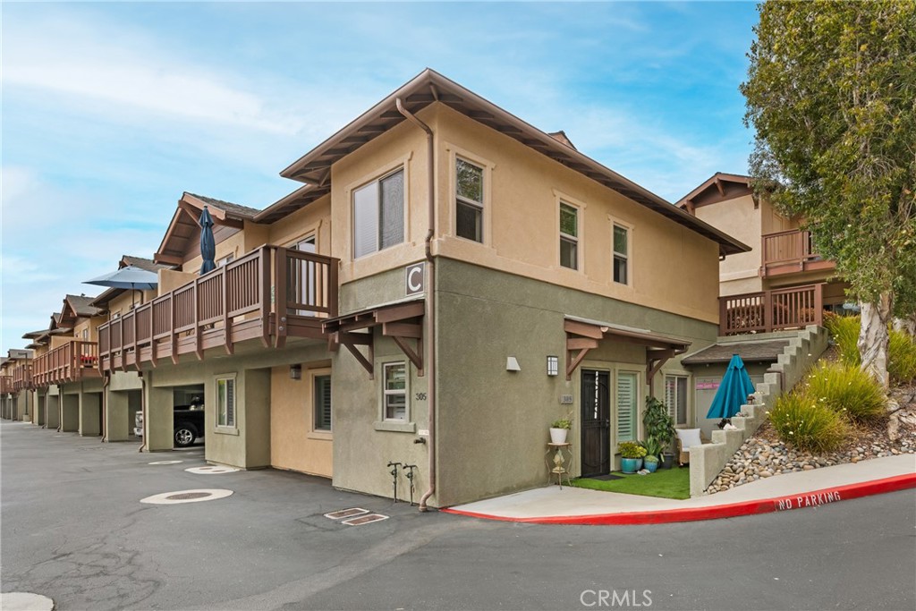 Senior Condo - Residential