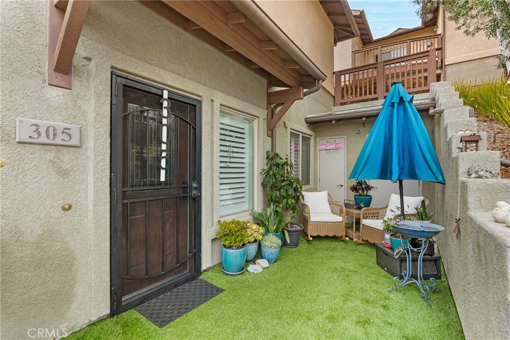 Senior Condo - Residential