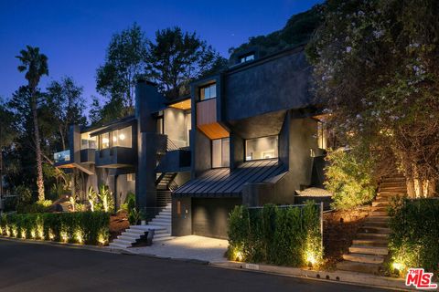 2001 Roscomare Road Los Angeles CA 90077