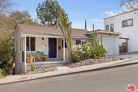 Photo of 2342 Lake View Avenue, Los Angeles, CA 90039 (MLS # 26648091)