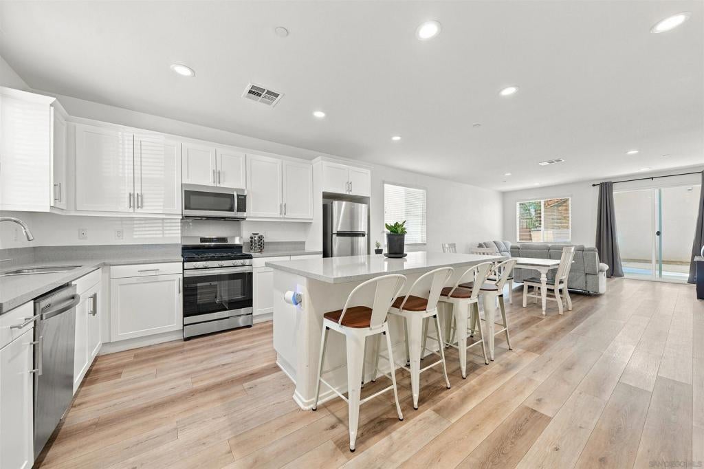 154 Ambrosia Ct