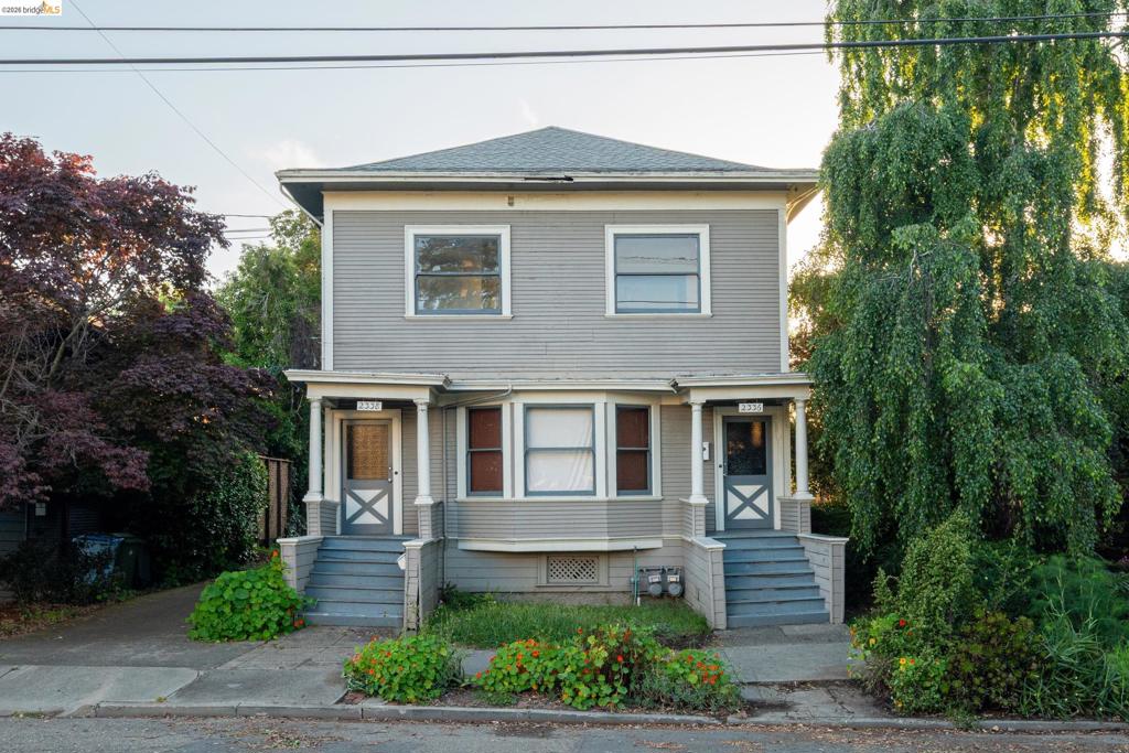 2338 Roosevelt Ave