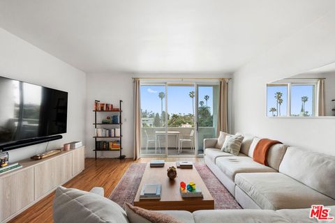 Photo of 900 Euclid Street #403, Santa Monica, CA 90403 (MLS # 26844717)