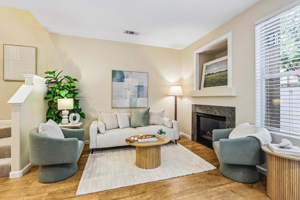 363 Oleander Drive