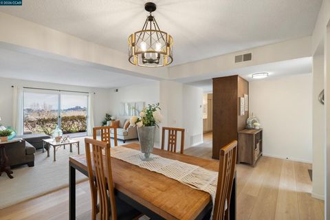 Photo of 1348 1348 Rockledge Ln Ln #4, Walnut Creek, CA 94595 (MLS # 41123794)