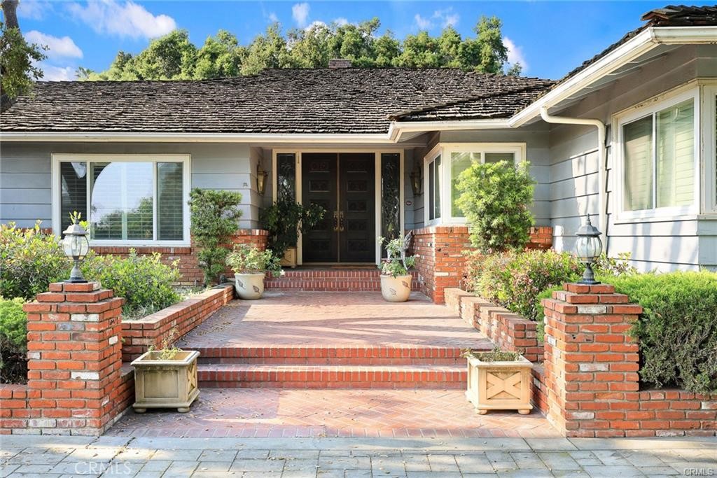 Properties 2 827 Hampton Road