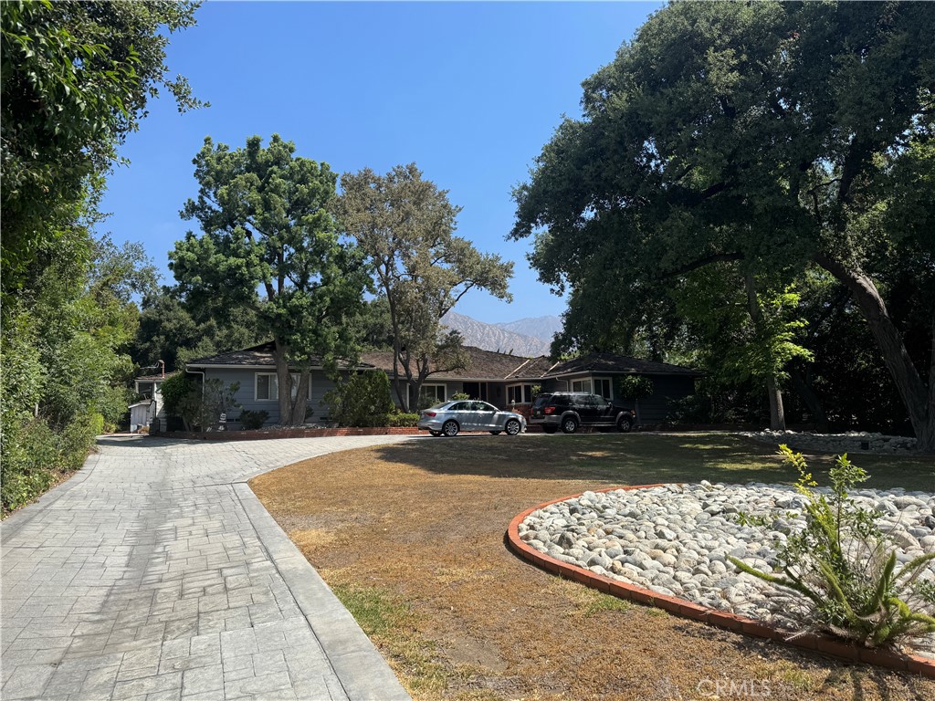827 Hampton Road