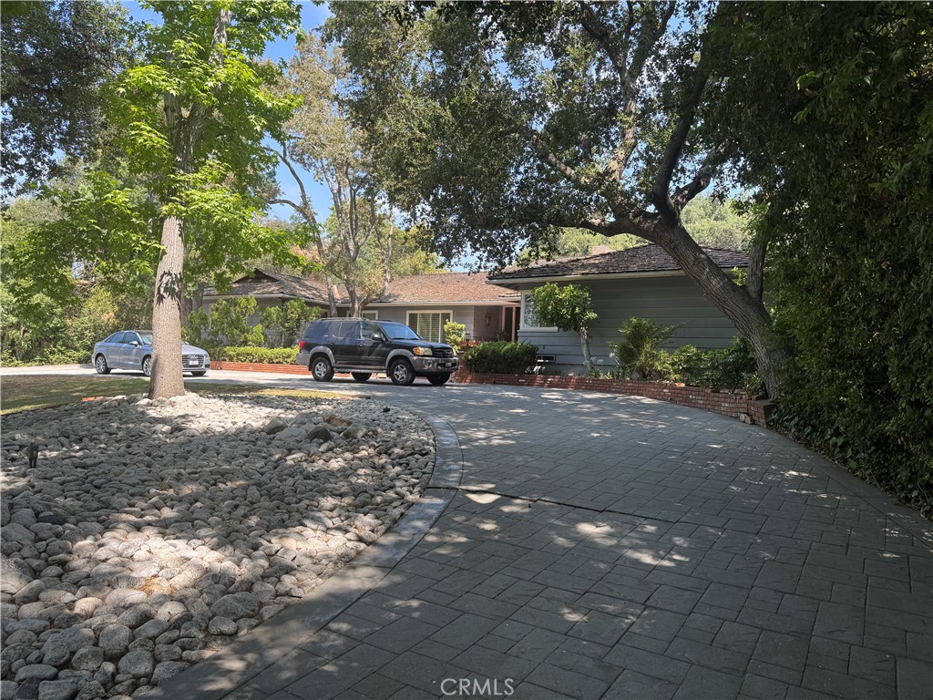 827 Hampton Road