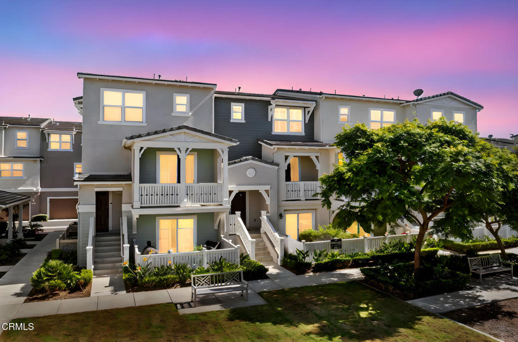 3705 Islander Walk