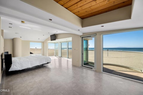 Tiny photo for 4015 Ocean Drive, Oxnard, CA 93035 (MLS # V1-38843)