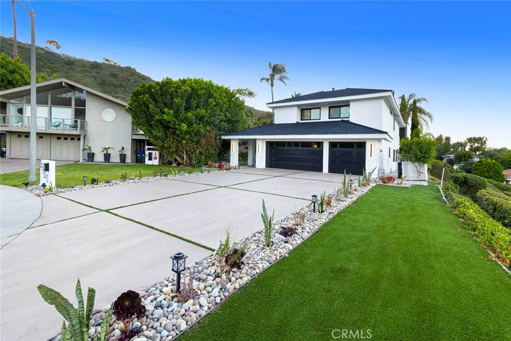 Laguna Niguel, California 92677, United States, 4 Bedrooms Bedrooms, ,3 BathroomsBathrooms,Residential,Active,166568