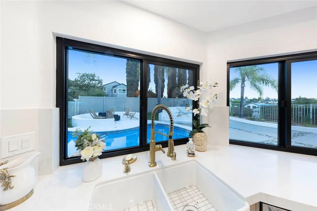 Laguna Niguel, California 92677, United States, 4 Bedrooms Bedrooms, ,3 BathroomsBathrooms,Residential,Active,166568