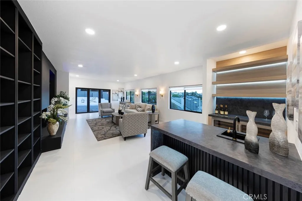 Laguna Niguel, California 92677, United States, 4 Bedrooms Bedrooms, ,3 BathroomsBathrooms,Residential,Active,166568