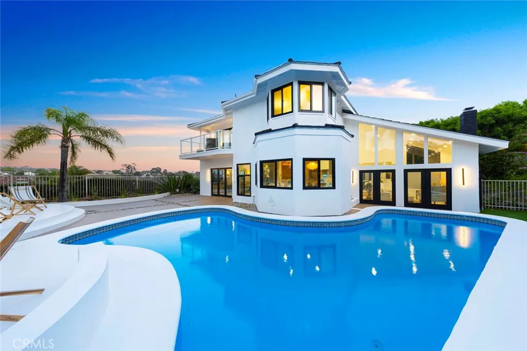 Laguna Niguel, California 92677, United States, 4 Bedrooms Bedrooms, ,3 BathroomsBathrooms,Residential,Active,166568