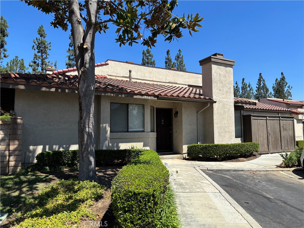 Charming 2-Bedroom 2 Bath for Rent in Rancho Cucamonga
Welcome to this inviting and beautifully maintained 2-bedroom, 1-bathroom home located at 7876 Portola Rd in the highly desirable city of Rancho Cucamonga. Nestled in a quiet and friendly neighborhood, this property offers the perfect blend of comfort, convenience, and style.
Key Features:
Spacious Layout: This well-designed home boasts a bright and open floor plan, with ample natural light flowing throughout. Enjoy the generous living areas ideal for entertaining and relaxation.
Modern Kitchen: The kitchen is equipped with updated appliances, sleek countertops, plenty of cabinet space, and a breakfast nook for casual dining.
Cozy Bedrooms: Two comfortable bedrooms provide a restful retreat, with ample closet space and large windows.
Two-Car Garage: The attached two-car garage offers convenient parking and additional storage.
Amenities: Enjoy 3 beautiful swimming pools on the warm summer days. Challenge your peers to a game of pickleball or tennis.
Location:
Situated in a prime Rancho Cucamonga location, this home is just minutes away from top-rated schools, shopping centers, dining, and easy access to the 210 Freeway for a quick commute.
Enjoy nearby parks and walking trails for outdoor activities, along with the close proximity to major retail hubs like Victoria Gardens.
This lovely rental home is available now and is waiting for you to make it your own! Schedule a tour today to experience everything it has to offer.