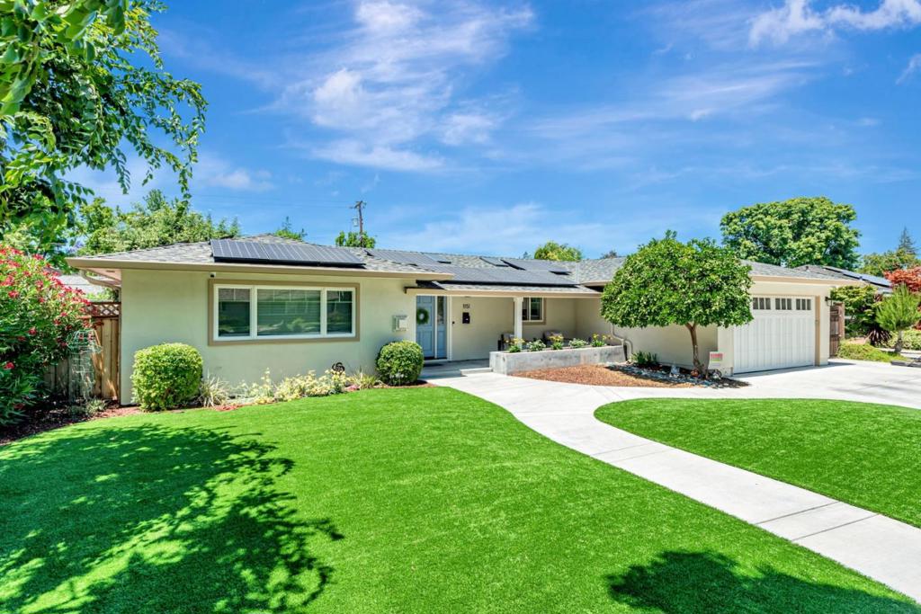 1151 Doralee Way