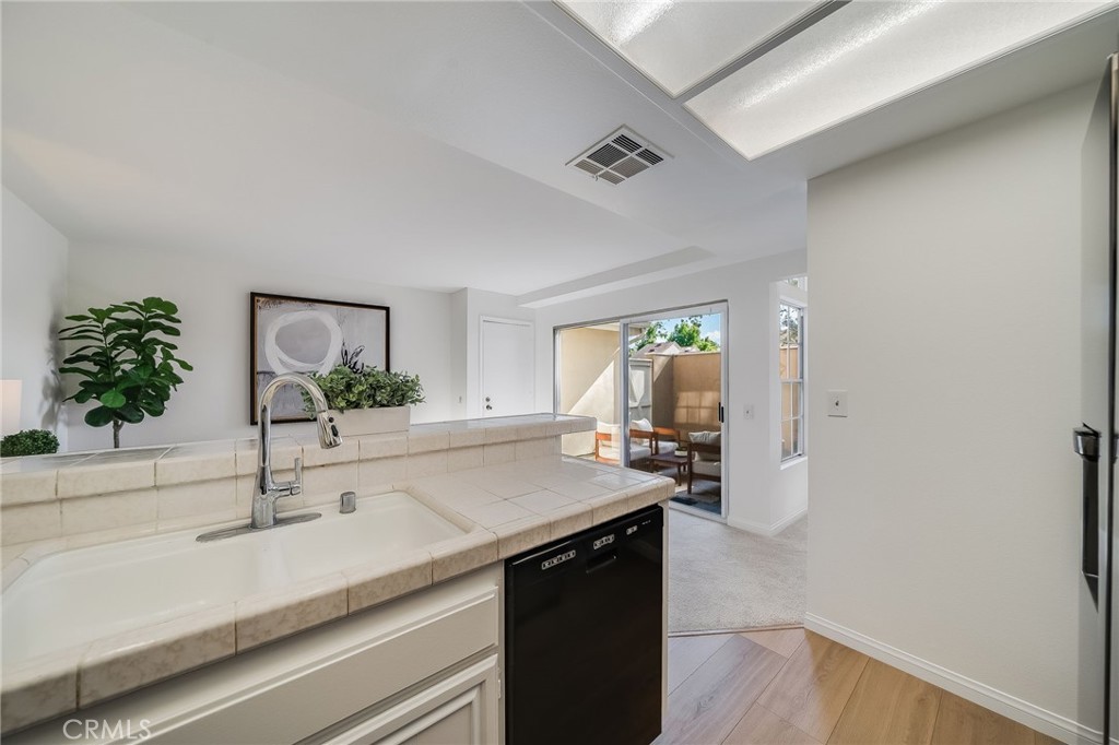 66 Georgetown, Irvine CA 92612 - Photo 14