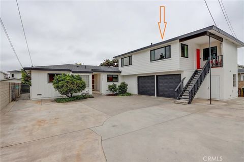 Photo of 2142 Orange Avenue #C, Costa Mesa, CA 92627 (MLS # OC25264439)