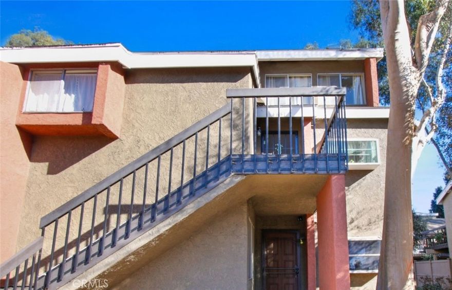 Turnkey 3-Bedroom, 2-Bath Condo with Vaulted Ceilings & Modern Updates! Welcome to this beautifully updated, move-in-ready 3-bedroom, 2-bathroom condo with a spacious and functional layout. The open-concept kitchen features ample cabinetry and laminate flooring—perfect for everyday living and entertaining. Enjoy the bright, airy living room with vaulted ceilings and natural sunlight. A dedicated laundry area is conveniently tucked away just off the living space. The home features central air and heat, two bedrooms on the main level, one with high ceilings and direct access to the private balcony. Upstairs, you’ll find a spacious primary suite with his-and-hers closets and an ensuite bathroom featuring double sinks for added comfort and convenience. Both bathrooms have been tastefully updated with modern finishes. Step outside to the balcony, perfect for relaxing or hosting guests.

This unit offers 2 assigned parking spaces. This must-see property offers incredible value and comfort in a great location!