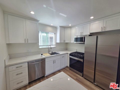 Photo of 1419 Stanford St ST #D, Santa Monica, CA 90404 (MLS # 26102364)