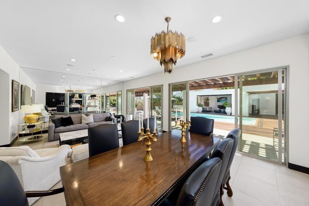 listing image 130722743783623409367
