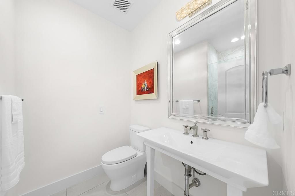 listing image 130729758978990195331