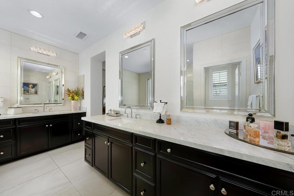 listing image 130721714470758887933