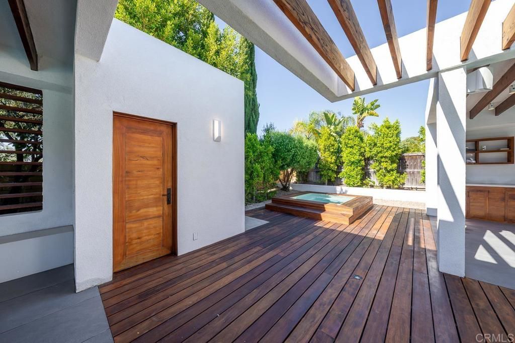 listing image 130725420370681412654