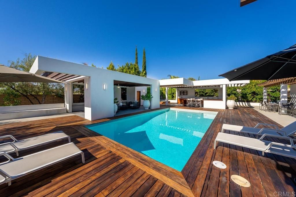 listing image 130729940879002155689