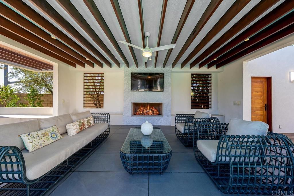 listing image 130721595785442079497