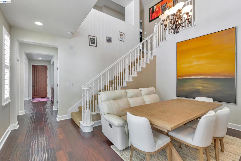 2838 Vernon Way
