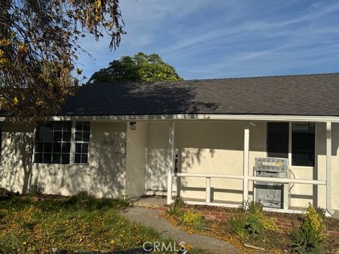 Photo of 5438 Sale Ave, Woodland Hills, CA 91367 (MLS # SR26087722)