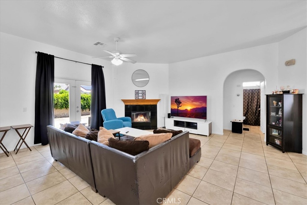 Mission Lakes (34101) - Residential