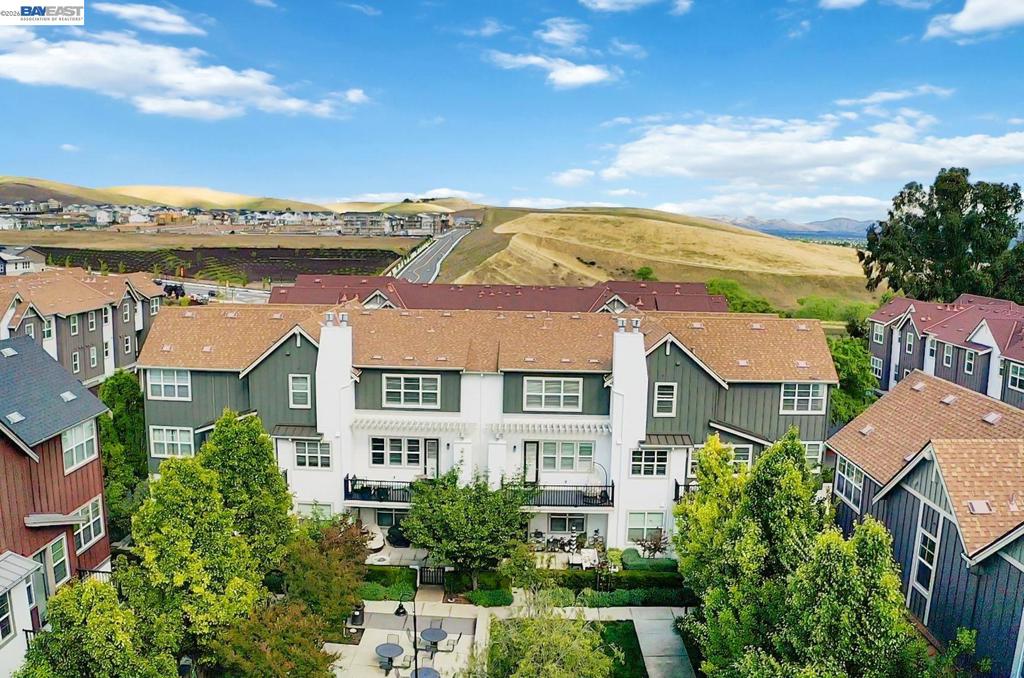 3832 Camino Loop