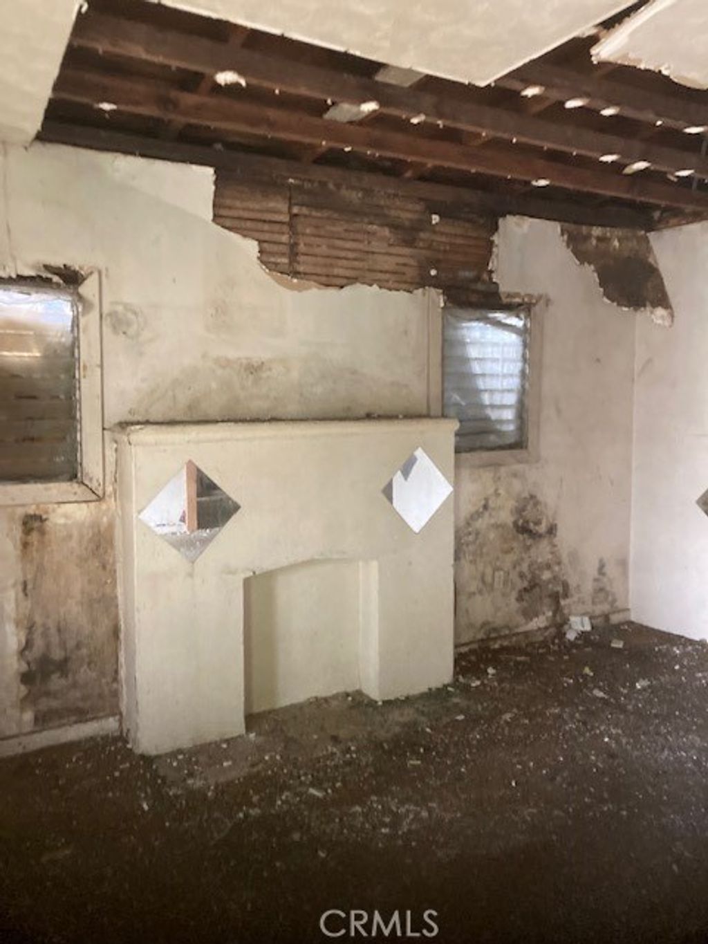 Photo of 9811 S Vermont Ave, Los Angeles, CA 90044 (MLS # PW26004250)