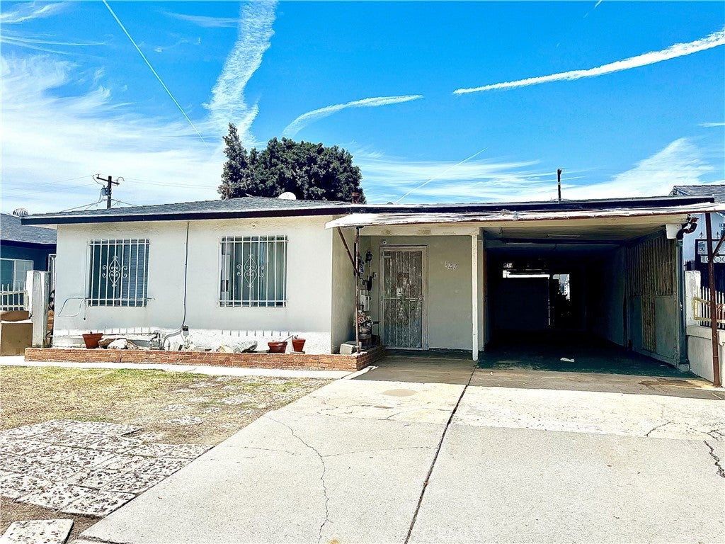 127 W Clarion Drive