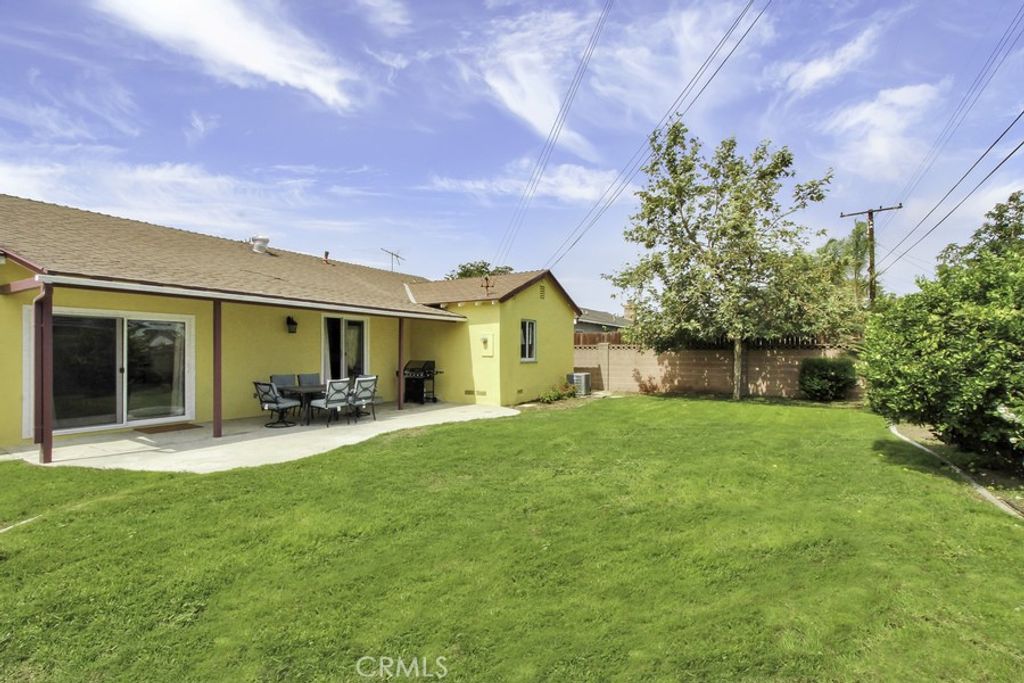 Photo of 1319 W Stella, Anaheim, CA 92802 (MLS # PW26065888)