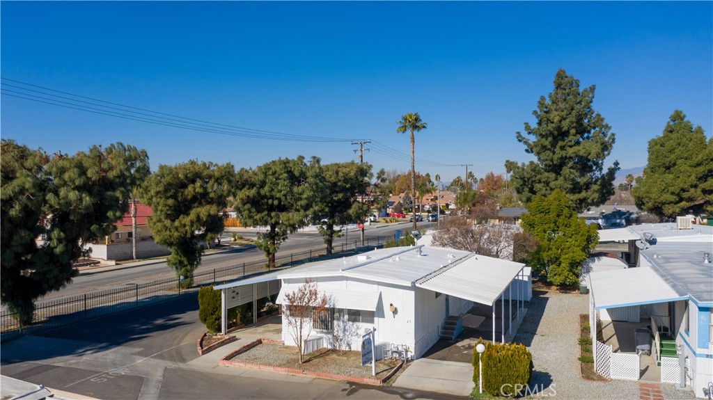 725 W THORNTON Avenue W 25