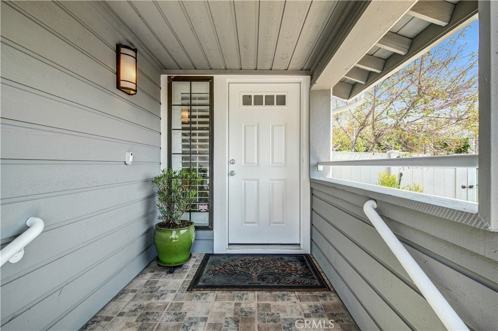 2607 Dove Creek Lane Ln B, Pasadena CA 91107