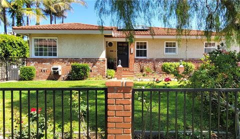 Photo of 212 Via La Circula, Redondo Beach, CA 90277 (MLS # SB26099101)
