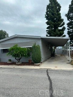 8509 94 Beverly Blvd.