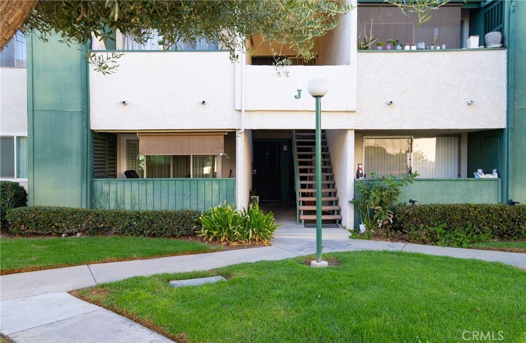 15321 Santa Gertrudes J110