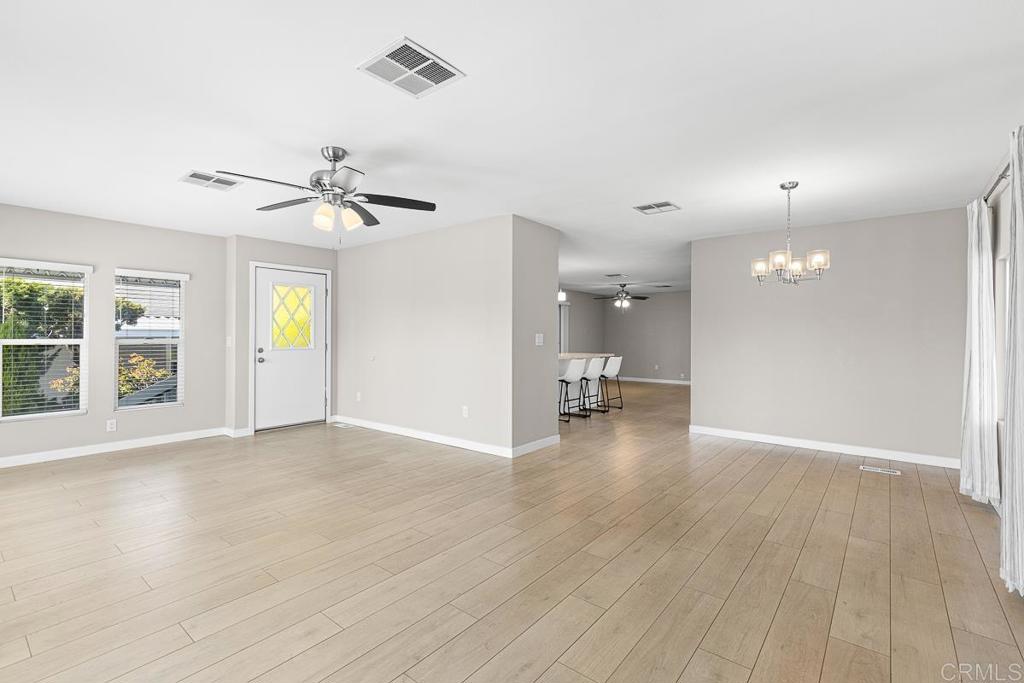 525 W El Norte Parkway SPC 206